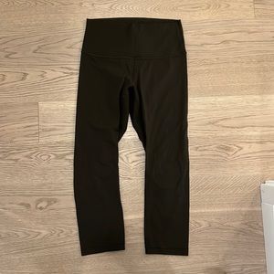Wunder under lululemon crop legging